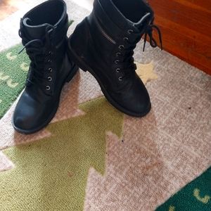 Super cute girls boots